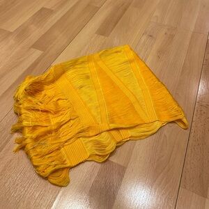 Woven triangles scarf in yellows and gold
